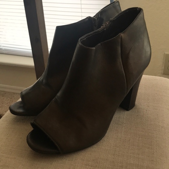 Nine West peep toe booties - Picture 3 of 3